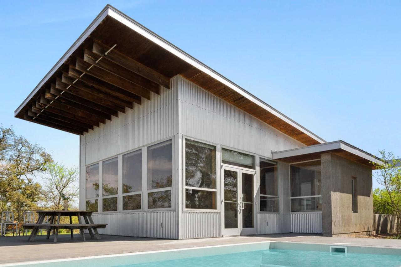 Lazo House - Riverfront With Overlooking Llano River 外观 照片