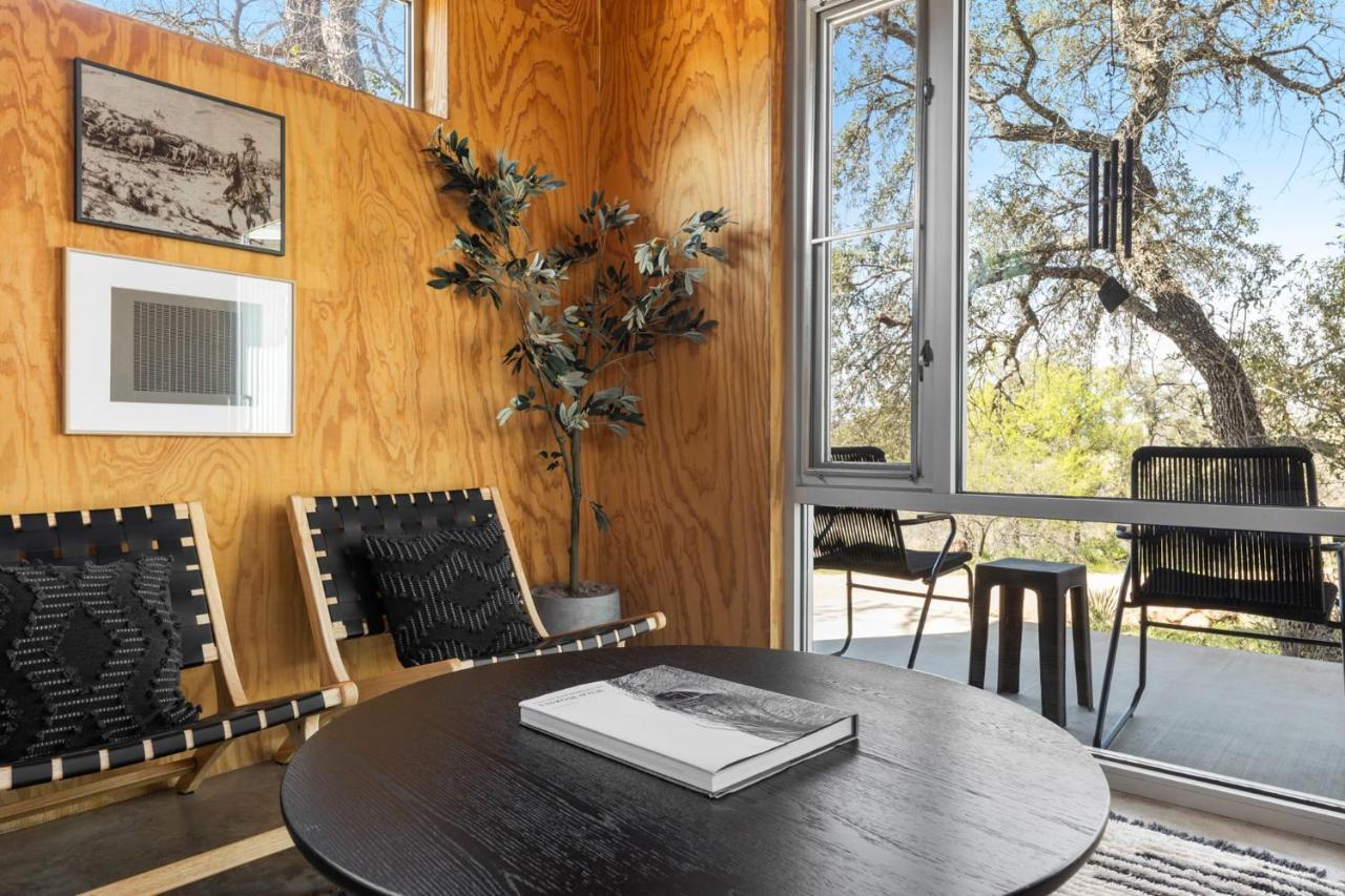 Lazo House - Riverfront With Overlooking Llano River 外观 照片