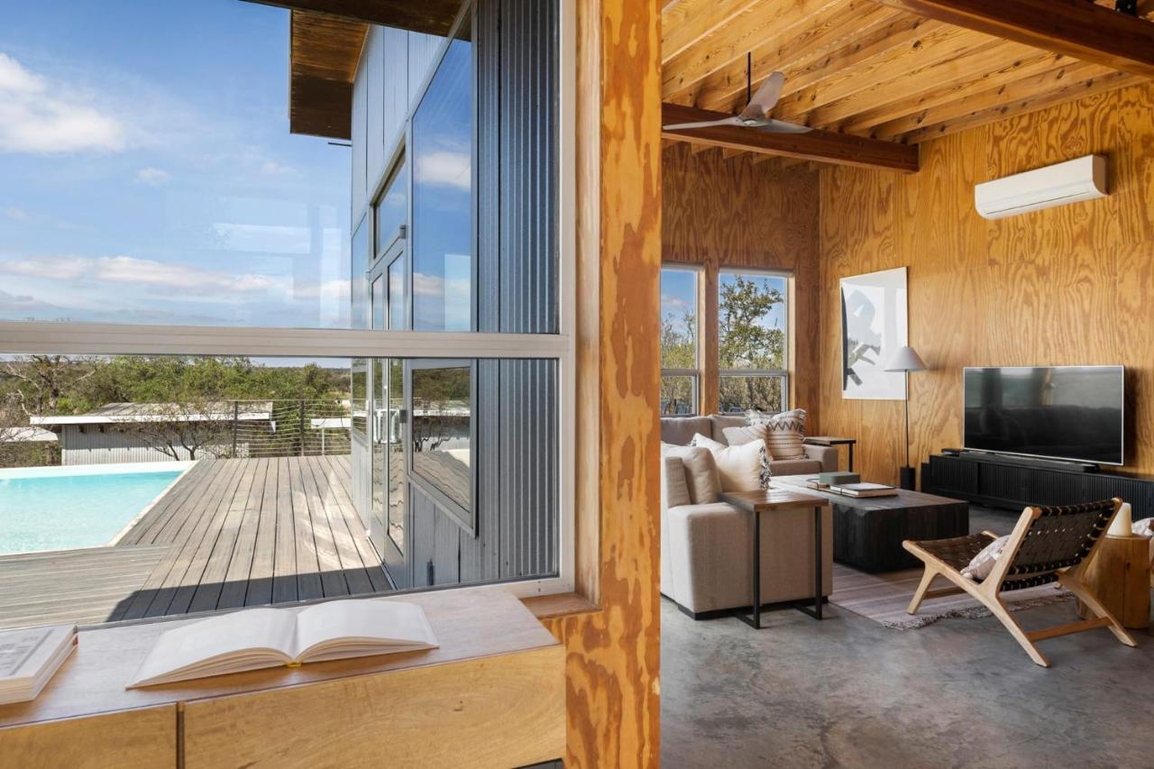Lazo House - Riverfront With Overlooking Llano River 外观 照片